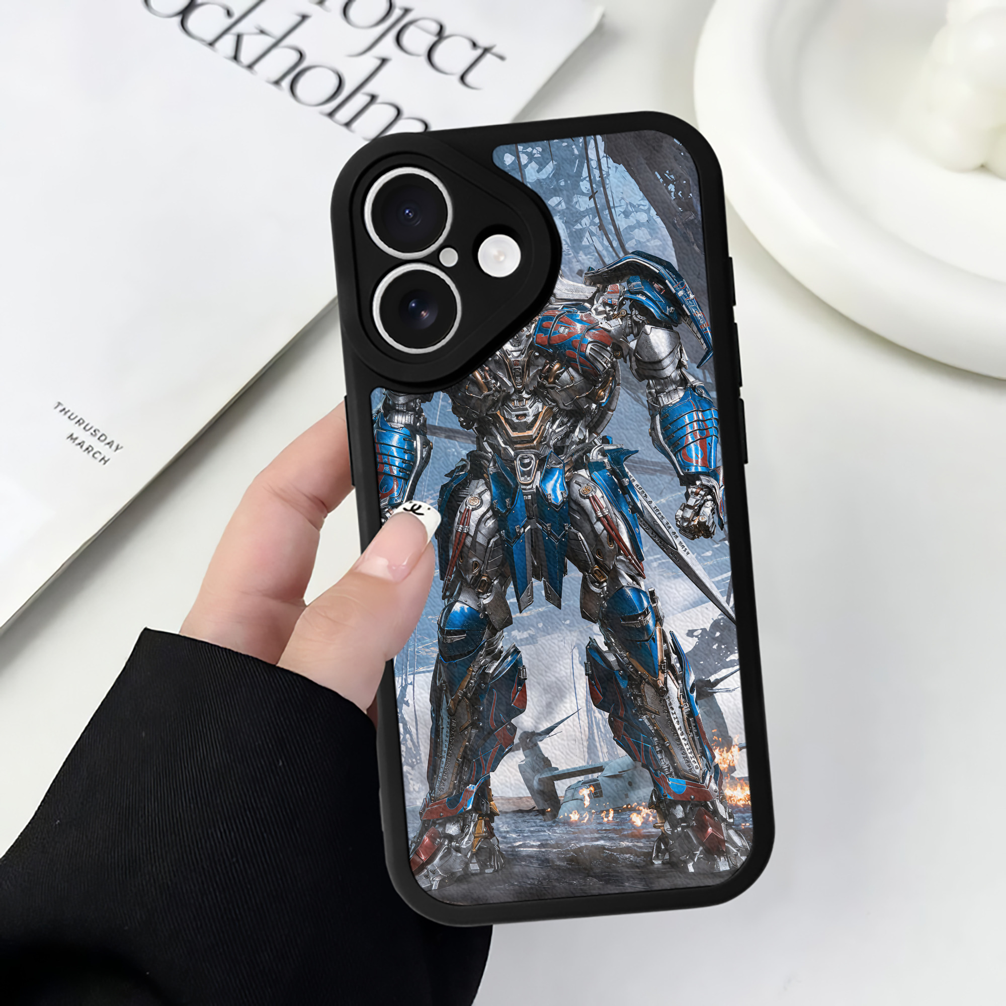 （画像用） Transformers トランスフォーマー 【iPhone 16シリーズ対応】シリコンスマホケース（レザー調） 材質：シリコン